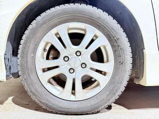 フリードスパイクハイブリッド1.5 ジャストセレクション　下廻防錆TVナビBカメETC 2WD 1500