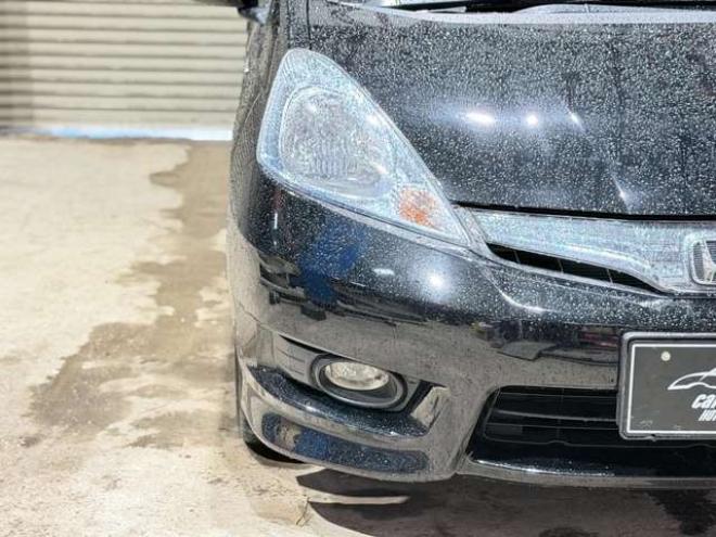 フィットシャトルハイブリッド1.3　下廻防錆TVナビBカメETC夏冬タイヤ 2WD 1300