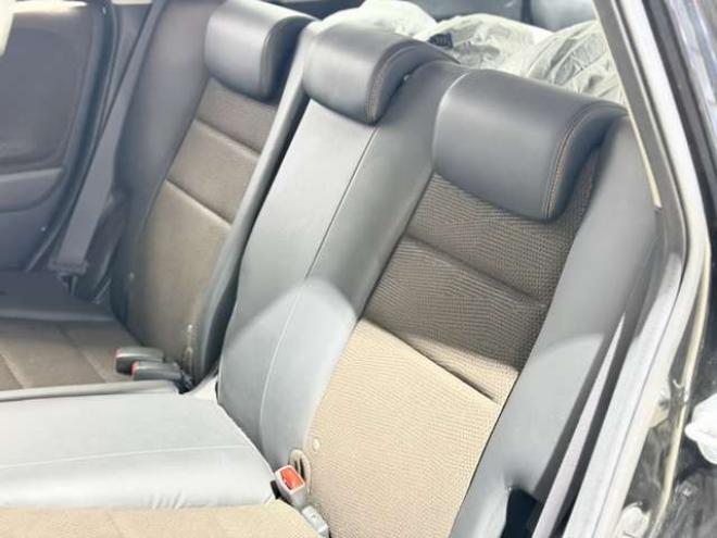 フィットシャトルハイブリッド1.3　下廻防錆TVナビBカメETC夏冬タイヤ 2WD 1300