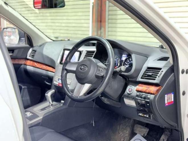 レガシィワゴン2.5 i Lパッケージ 4WD　下廻防錆TVナビBカメETC 2500