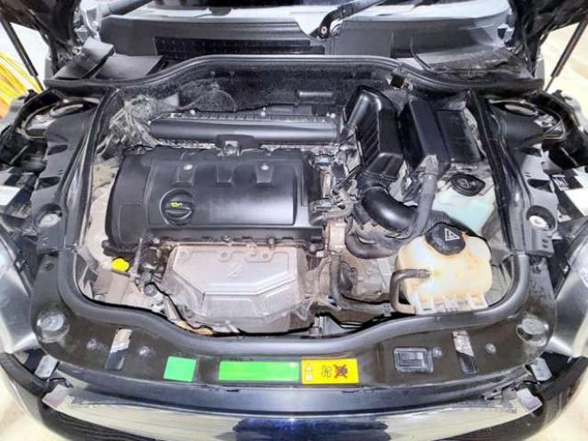 ミニワン　下廻防錆6速MTキーレスETC 正規輸入車 2WD 1600