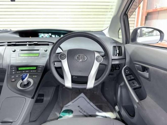 プリウス1.8 S　下廻防錆キーレスCD夏冬タイヤ 2WD 1800