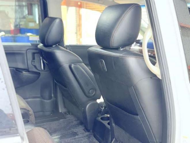 エルグランド2.5 250ハイウェイスター アーバンクロム 4WD　下廻防錆TVナビBカメETC後席モニタ 2500