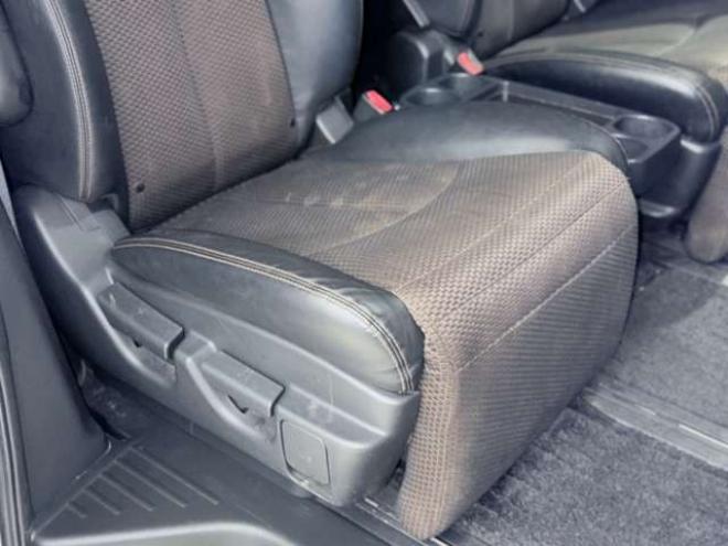 エルグランド2.5 250ハイウェイスター アーバンクロム 4WD　下廻防錆TVナビBカメETC後席モニタ 2500