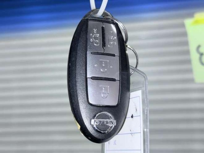 エルグランド2.5 250ハイウェイスター アーバンクロム 4WD　下廻防錆TVナビBカメETC後席モニタ 2500