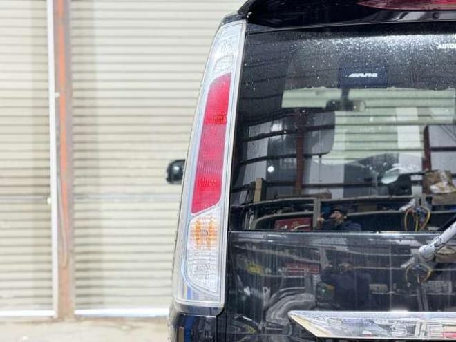 セレナ2.0 ハイウェイスター 4WD　下廻防錆TVナビBカメETC 2000