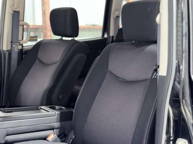 セレナ2.0 ハイウェイスター 4WD　下廻防錆TVナビBカメETC 2000