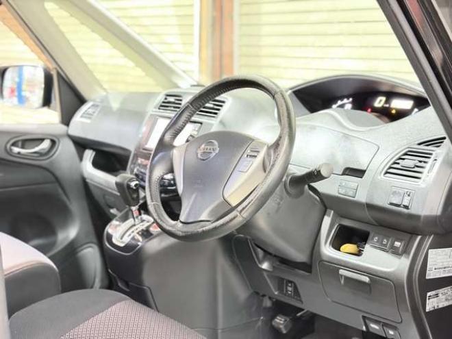 セレナ2.0 ハイウェイスター 4WD　下廻防錆TVナビBカメ後席モニタ 2000