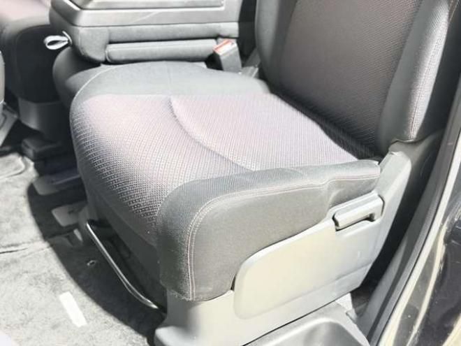 セレナ2.0 ハイウェイスター 4WD　下廻防錆TVナビBカメ後席モニタ 2000