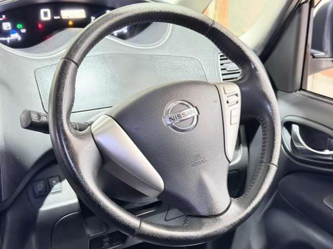 セレナ2.0 ハイウェイスター 4WD　下廻防錆TVナビBカメ後席モニタ 2000