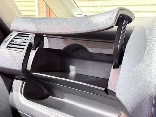 セレナ2.0 ハイウェイスター 4WD　下廻防錆TVナビBカメ後席モニタ 2000