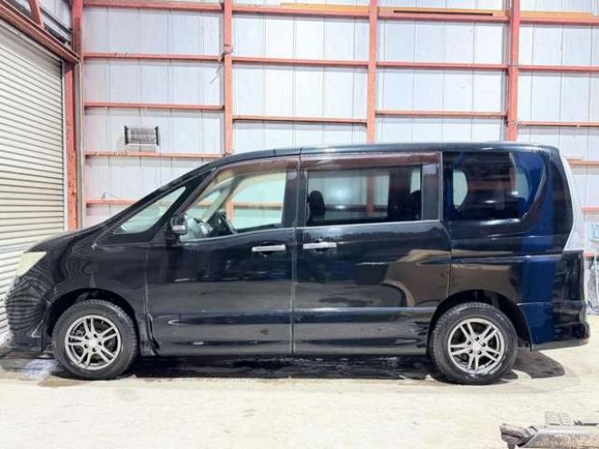 セレナ2.0 ハイウェイスター 4WD　下廻防錆TVナビBカメ後席モニタ 2000