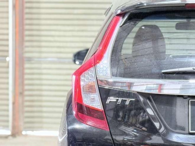 フィット1.5 ハイブリッド Fパッケージ 4WD　下廻防錆4WDTVナビBカメ 1500