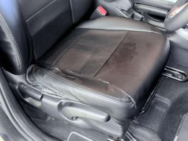 フィット1.5 ハイブリッド Fパッケージ 4WD　下廻防錆4WDTVナビBカメ 1500