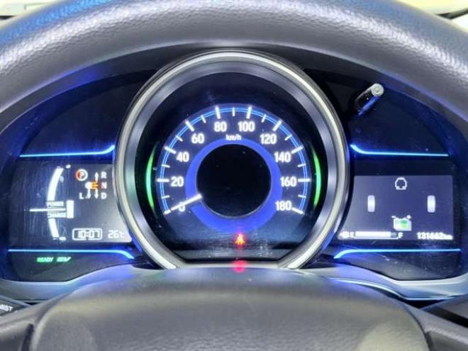 フィット1.5 ハイブリッド Fパッケージ 4WD　下廻防錆4WDTVナビBカメ 1500