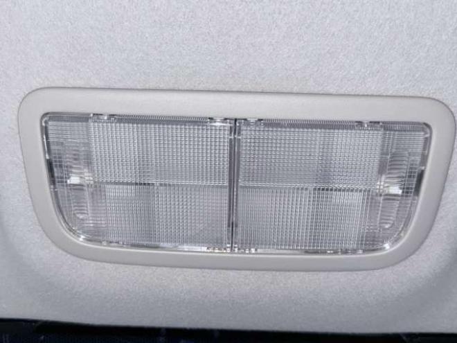 フィット1.5 ハイブリッド Fパッケージ 4WD　下廻防錆4WDTVナビBカメ 1500