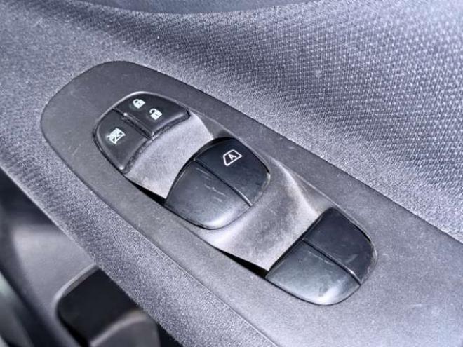 セレナ2.0 20X 4WD　下廻防錆4WDTVナビBカメエンスタETC 2000