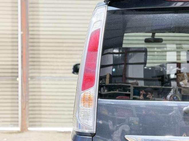 セレナ2.0 ハイウェイスター 4WD　下廻防錆1オナTVナビBカメ後席モニタ夏冬タイヤ 2000