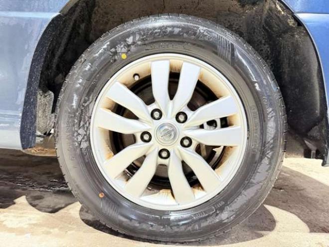 セレナ2.0 ハイウェイスター 4WD　下廻防錆1オナTVナビBカメ後席モニタ夏冬タイヤ 2000