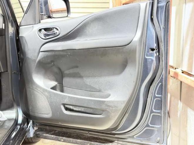 セレナ2.0 ハイウェイスター 4WD　下廻防錆1オナTVナビBカメ後席モニタ夏冬タイヤ 2000