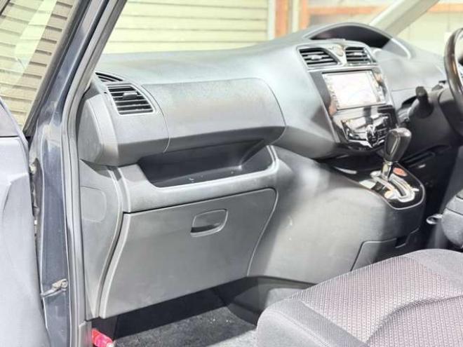 セレナ2.0 ハイウェイスター 4WD　下廻防錆1オナTVナビBカメ後席モニタ夏冬タイヤ 2000