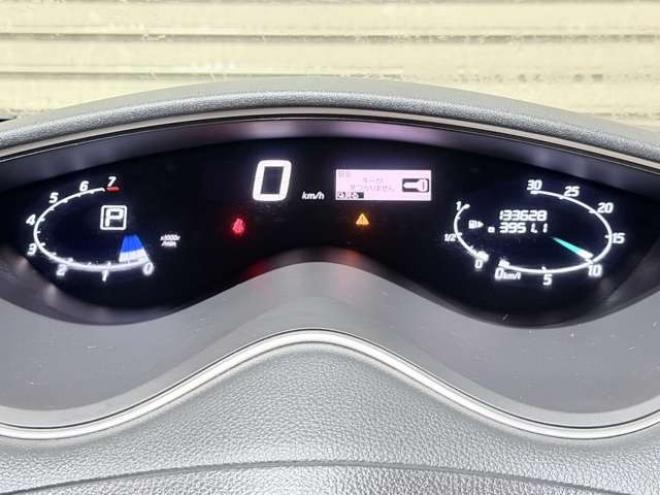 セレナ2.0 ハイウェイスター 4WD　下廻防錆1オナTVナビBカメ後席モニタ夏冬タイヤ 2000