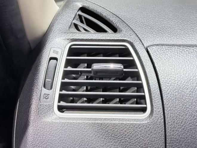 セレナ2.0 ハイウェイスター 4WD　下廻防錆1オナTVナビBカメ後席モニタ夏冬タイヤ 2000