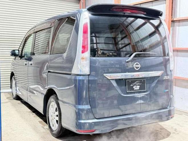 セレナ2.0 ハイウェイスター 4WD　下廻防錆1オナTVナビBカメ後席モニタ夏冬タイヤ 2000