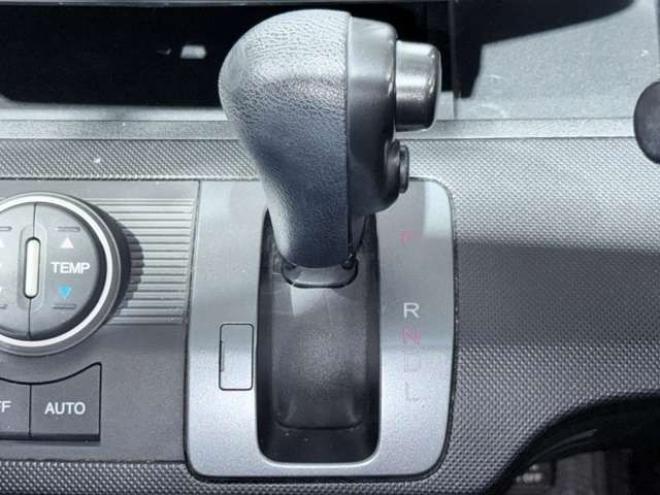 フリード1.5 G Lパッケージ　下廻防錆キーレス 2WD 1500