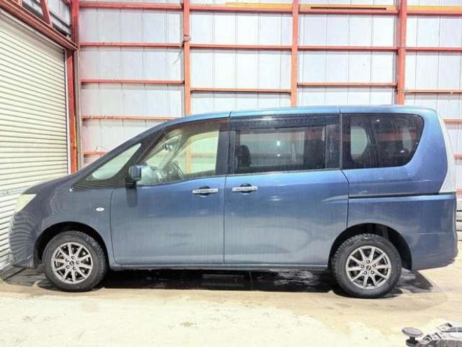 セレナ2.0 20X 4WD　下廻防錆TVナビETCエンスタ 2000