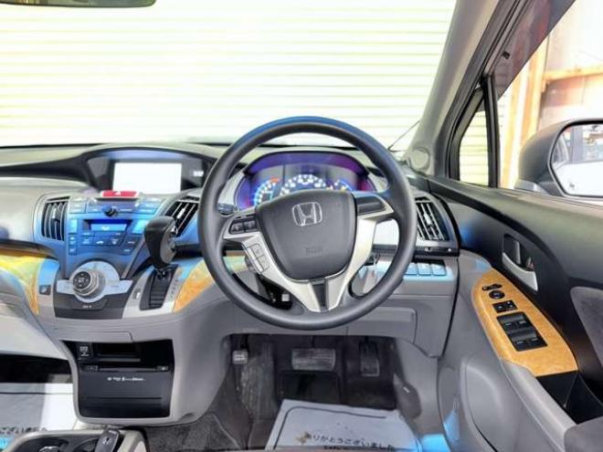 オデッセイ2.4 M 4WD　下廻防錆TVナビBカメエンスタETC 2400