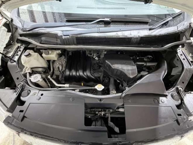 セレナ2.0 20X 4WD　下廻防錆TVナビBカメETC夏冬タイヤ 2000