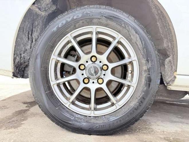 セレナ2.0 20X 4WD　下廻防錆TVナビBカメETC夏冬タイヤ 2000