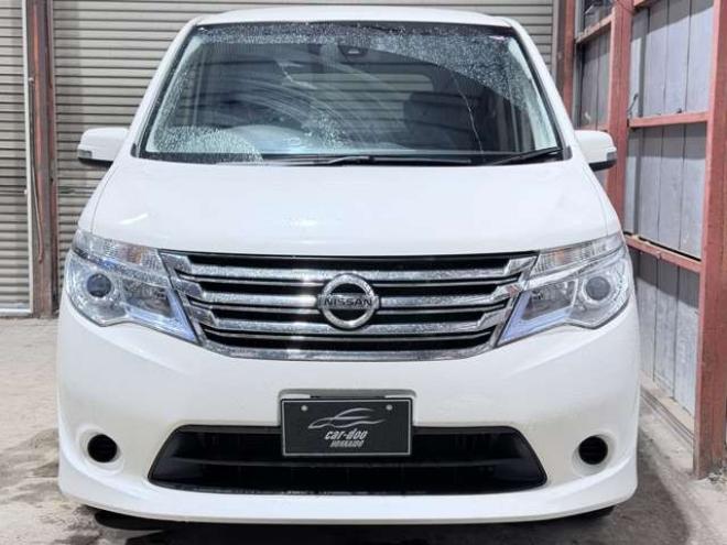 セレナ2.0 20X 4WD　下廻防錆TVナビBカメETC夏冬タイヤ 2000