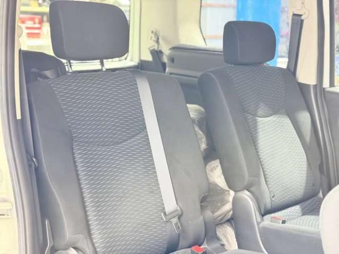 セレナ2.0 20X 4WD　下廻防錆TVナビBカメETC夏冬タイヤ 2000