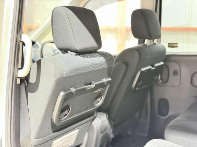 セレナ2.0 20X 4WD　下廻防錆TVナビBカメETC夏冬タイヤ 2000