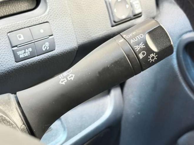 セレナ2.0 20X 4WD　下廻防錆TVナビBカメETC夏冬タイヤ 2000