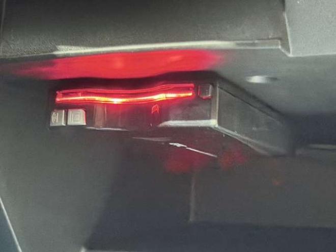 セレナ2.0 20X 4WD　下廻防錆TVナビBカメETC夏冬タイヤ 2000