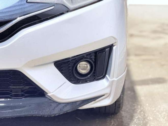 フィット1.3 13G Fパッケージ 4WD　下廻防錆TVナビETC夏冬タイヤ 1300