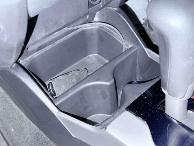 フィット1.3 13G Fパッケージ 4WD　下廻防錆TVナビETC夏冬タイヤ 1300