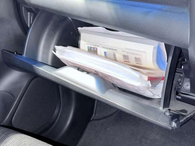 フィット1.3 13G Fパッケージ 4WD　下廻防錆TVナビETC夏冬タイヤ 1300