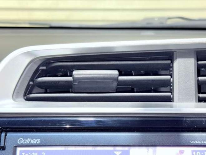 フィット1.3 13G Fパッケージ 4WD　下廻防錆TVナビETC夏冬タイヤ 1300