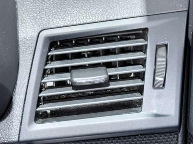 レガシィB4 2.5 i Bスポーツ アイサイト Gパッケージ 4WD　下廻防錆TVナビBカメETC 2500