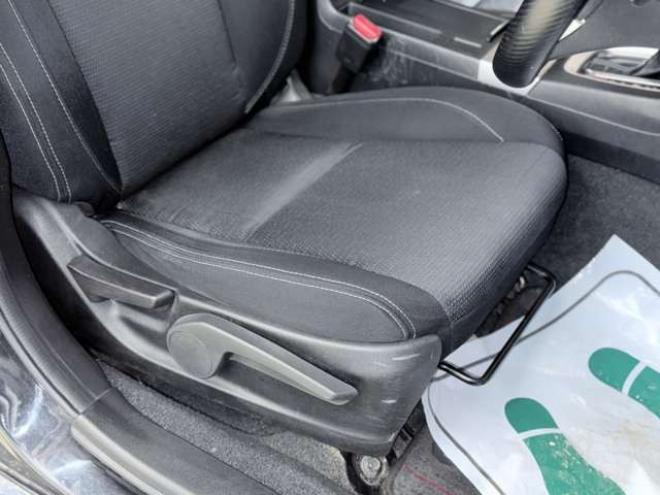 レヴォーグ1.6 GT アイサイト 4WD　下廻防錆TVナビBカメ 1600