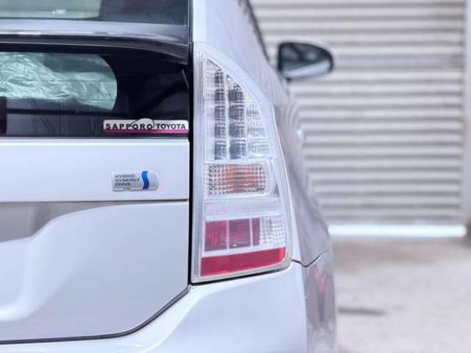 プリウス1.8 S　下廻防錆TVBカメETC夏冬タイヤ 2WD 1800