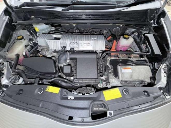 プリウス1.8 S　下廻防錆TVBカメETC夏冬タイヤ 2WD 1800