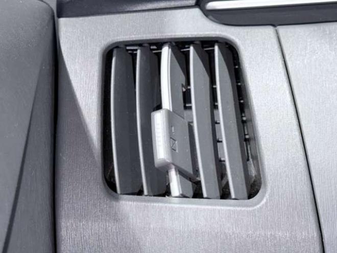 プリウス1.8 S　下廻防錆TVBカメETC夏冬タイヤ 2WD 1800