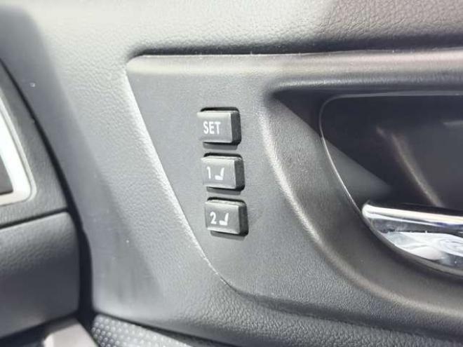 レガシィB4 2.5 リミテッド 4WD　下廻防錆4WDTVナビBカメETC 2500