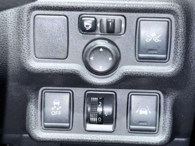 ノート1.2 ライダー ブラックライン エマージェンシーブレーキ パッケージ 4WD　下廻防錆キーレスETC 1200