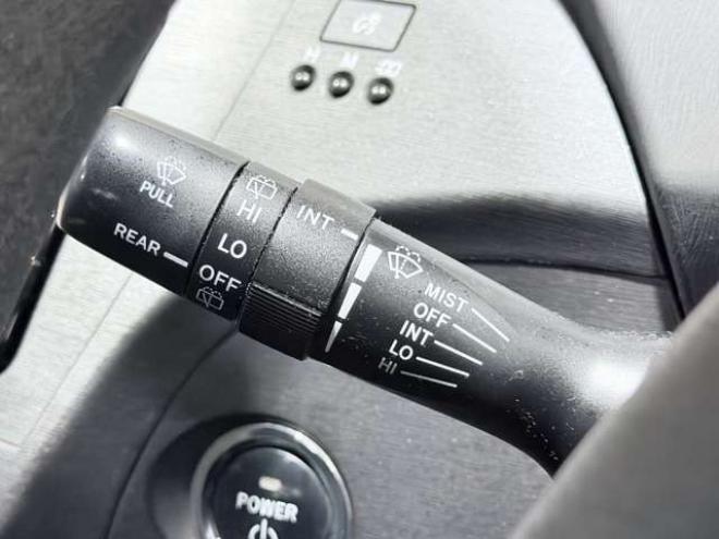 プリウス1.8 S　下廻防錆TVナビBカメエンスタ 2WD 1800